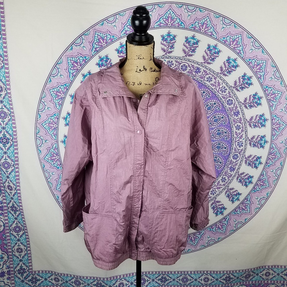 Vintage Women's snap button windbreaker